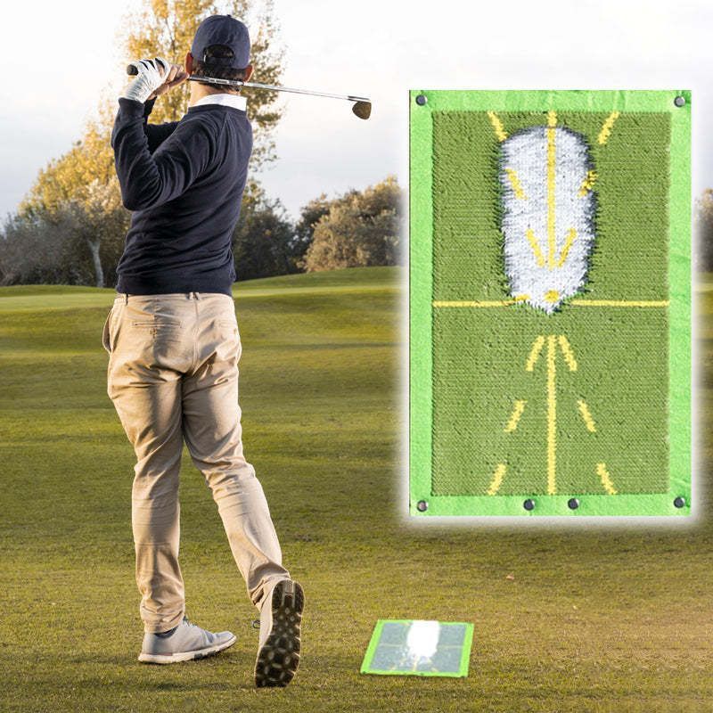 Golfeur utilisant le tapis de golf