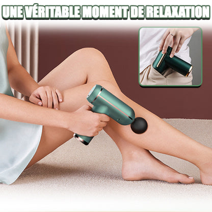Récupération musculaire des jambes avec le pistolet de massage 